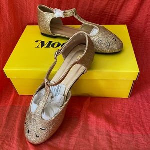 Sparkly Gold ModCloth Zest is History Flat